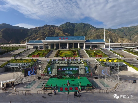 好嗨喲！隴南第一屆青島啤酒節(jié)開幕啦，為期8天