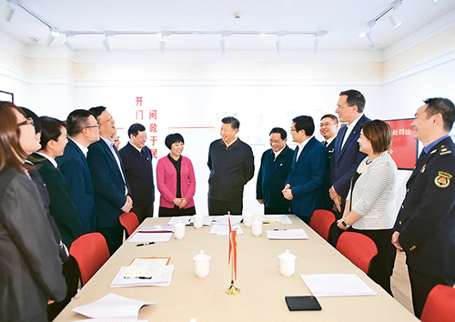 習(xí)近平：堅持、完善和發(fā)展中國特色社會主義國家制度 與法律制度