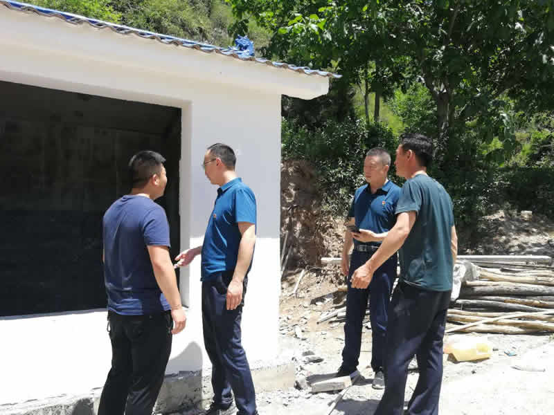 “感黨恩、憶黨史”，--市龍江城鄉(xiāng)發(fā)展集團公司開展慶祝建黨99周年主題黨日活動